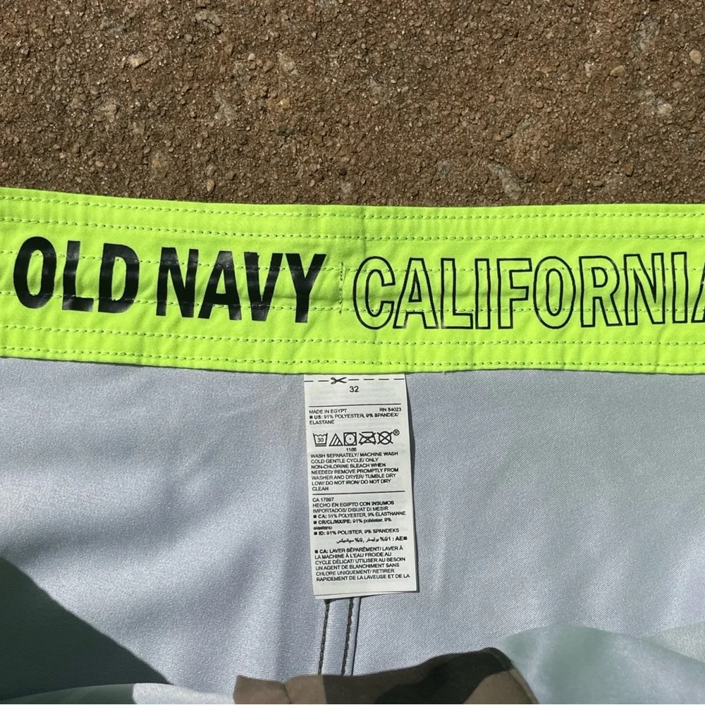 🆕 Old Navy Camouflage Men’s Swim Board‎ Shorts
